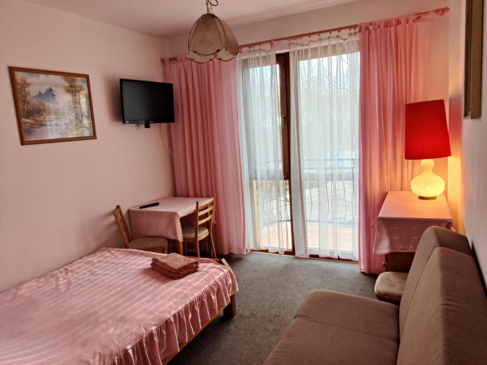 Wojterowka Apartment จีฟโนฟ ภายนอก รูปภาพ